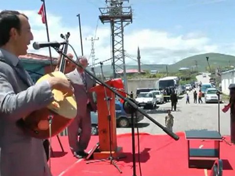 Uluslararası Aşıklar Şöleni 2012 (Aşık Şenlik Beldesi) - Aşık Gökmen Dursun