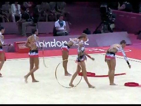 20120812-LONDRES-JO-GR-Ensemble-ITALIE-Cerceaux-Rubans