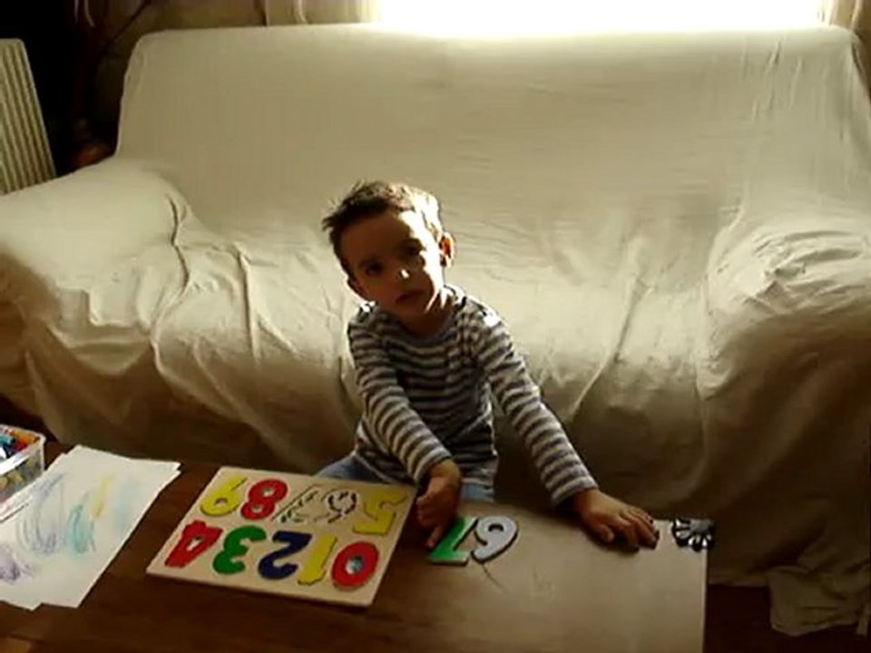 Nathan autiste 3 ans Autisme PACA numération 2 ou des chiffres et des TED