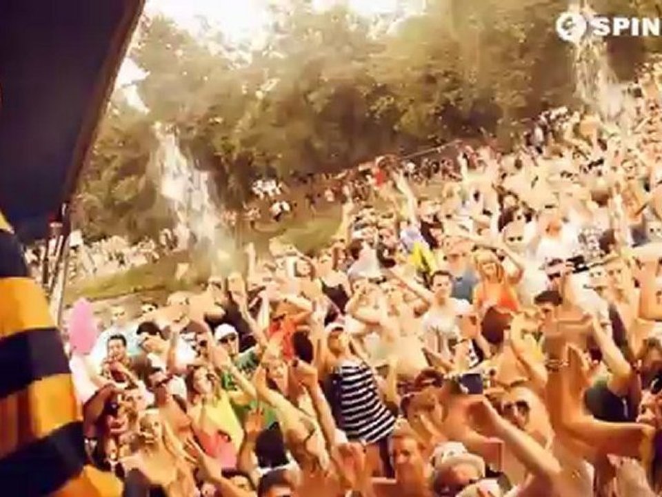 Bassjackers & Yves V - Bronx (Aftermovie Tomorrowland 2012)