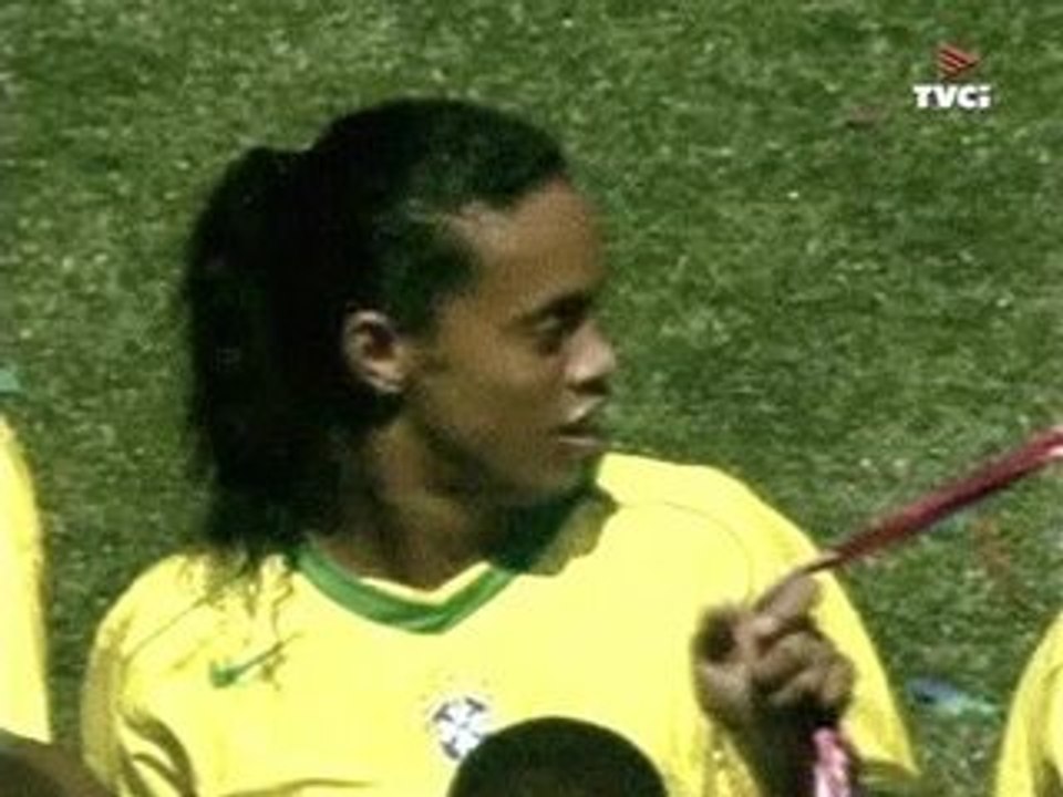 Haiti Vs Brasil Gol Ronaldinho By j4Ime