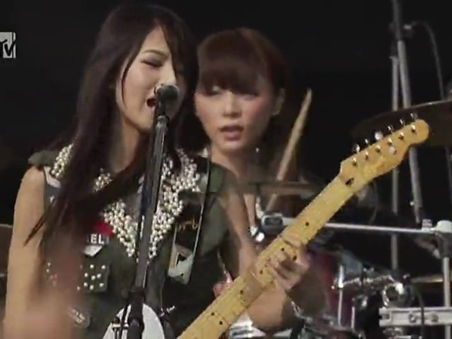 ⁣SCANDAL - Taiyou Scandalous & DOLL ~ZUSHI.fes (10.August 2012)