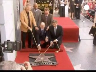 Ünlü şarkı sözü yazarı Hal David yaşamını yitirdi