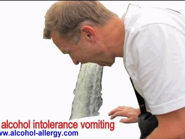 alcohol intolerance vomiting