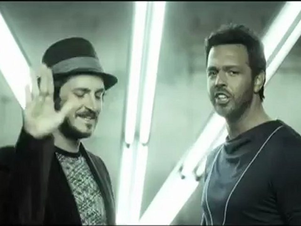 Seslisehirli.com Çağlayan Topaloğlu - AŞK Aşk aşk - YouTube