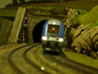 Agc Bi-Mode en Direction de la gare et c'est Signaux au club de Noisy le sec