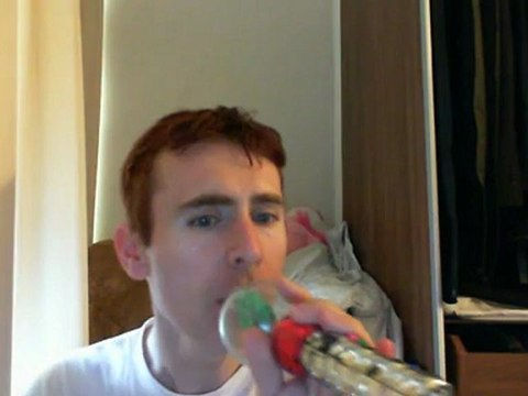 Wiwi égratigne gold de Neon Hitch & Tyga