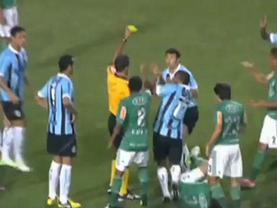 Brasileiro: Gremio ermauert 0:0 in Unterzahl