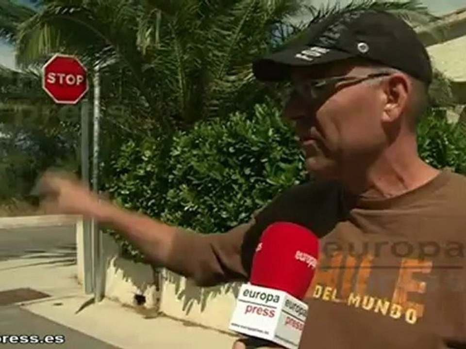 Veinte vecinos desalojados por un incendio en Roses