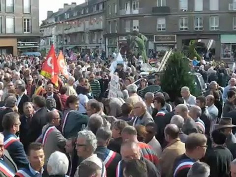 Manifestation contre la fermeture de la maternité de Vire, samedi 1er septembre 2012