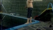 Juancito al agua