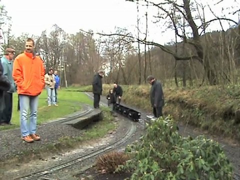 Nikolausdampf Huserland 09.12.07 fünf Zoll Gartenbahn und ölgefeuerte BR44 mit Anhängern