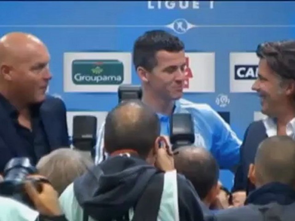 Skandalnudel in Marseille: Olympique stellt Barton vor