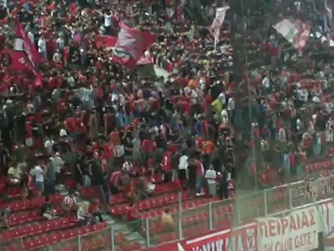 Ο κόσμος του Θρύλου (Ολυμπιακός - Λεβαδειακός 4-0, 2012) - 2