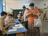 Romanians vote on presidential impeachment