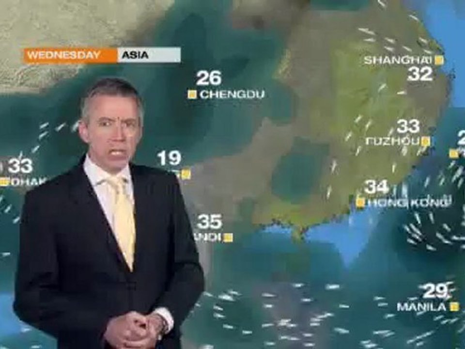 Taiwan prepares for typhoon Saola