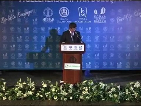 Hoda Abdel Hamid comments on Davutoglu visit to Iraq's Kurdistan