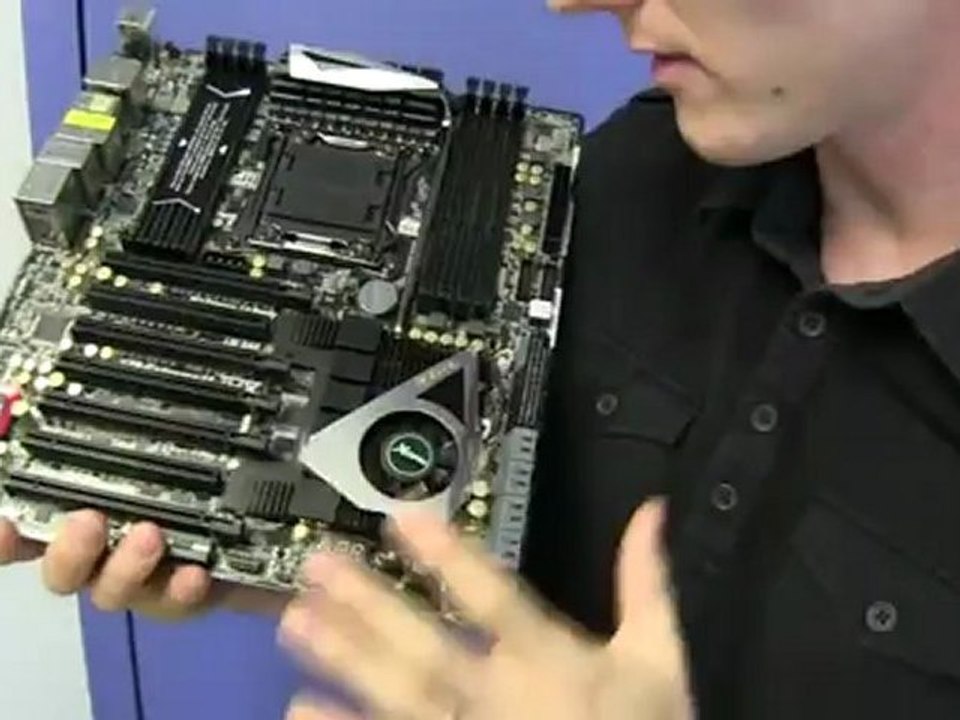 Asrock X79 Extreme 11 Gaming Motherboard Unboxing & First Look Linus Tech Tips