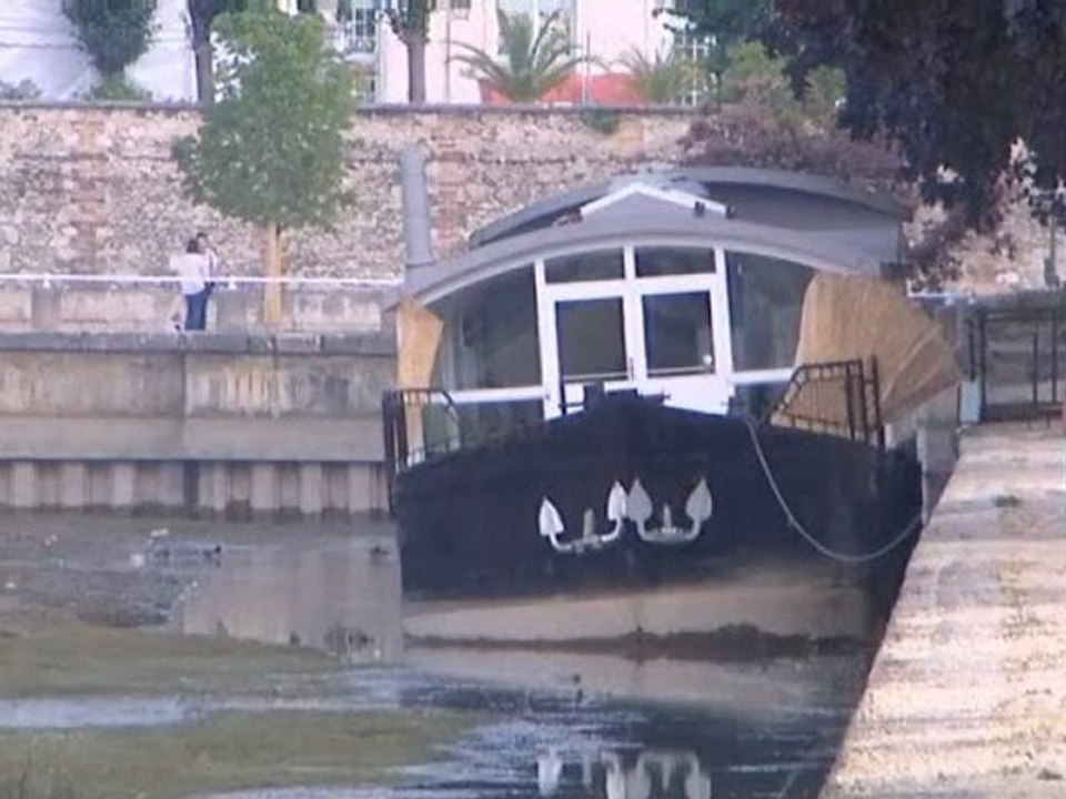 Troyes : Curage du bassin de la Préfecture