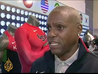 Bolt enters London amid injury rumours