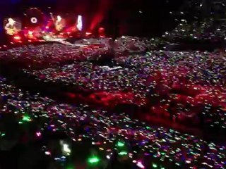 La magie des bracelets Coldplay stade de France