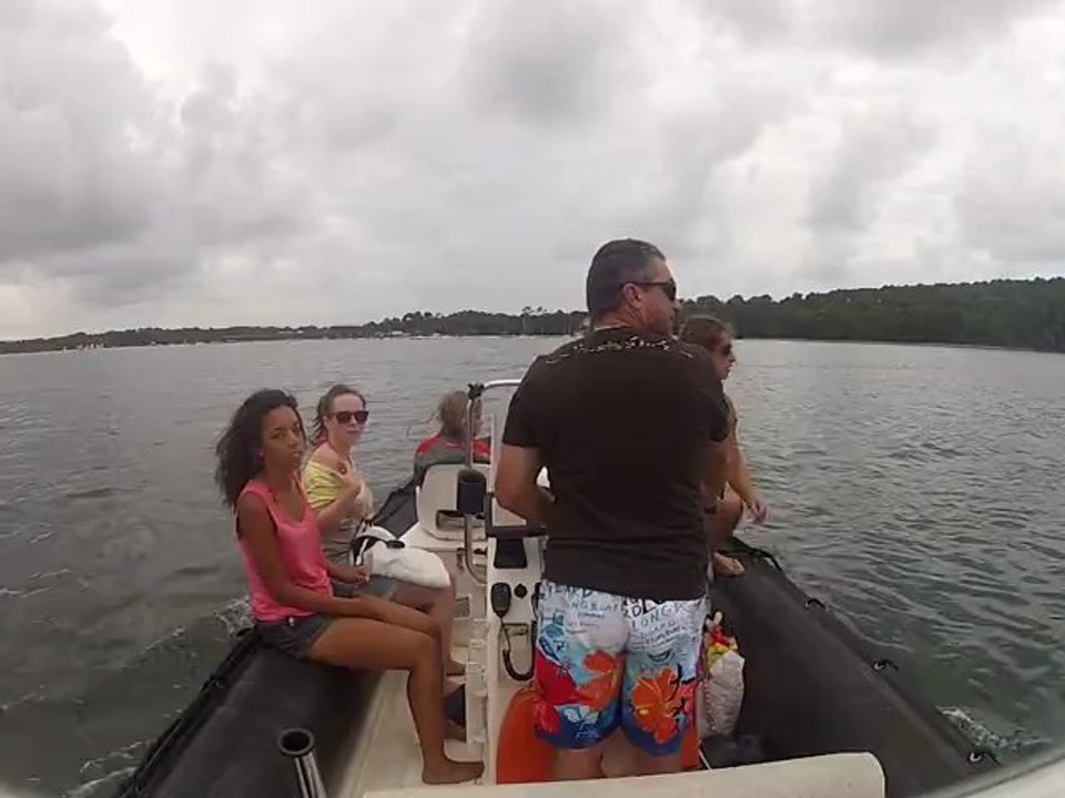 Bombannes en bateau