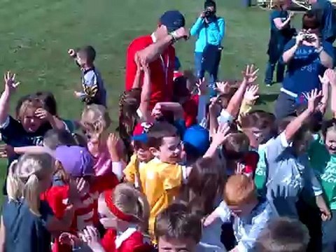 gocanada 20120902 Cheer with Charline