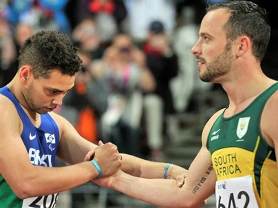 Pistorius pide disculpas