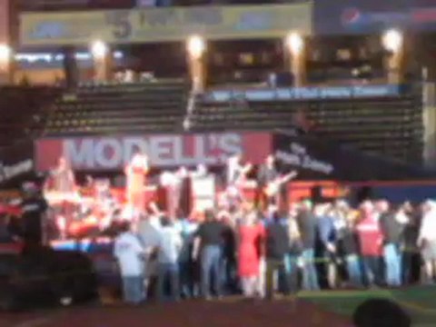 Citi Field Concert 07-20-2012: Daughtry - Rebel Yell