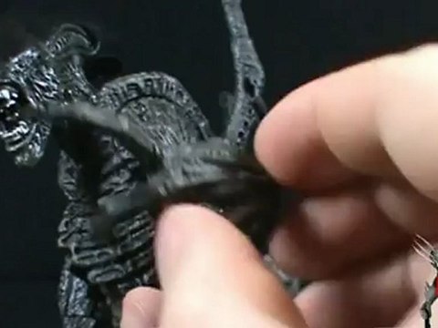 Toy Spot - McFarlane Toys AVP Series 1 Battle Alien
