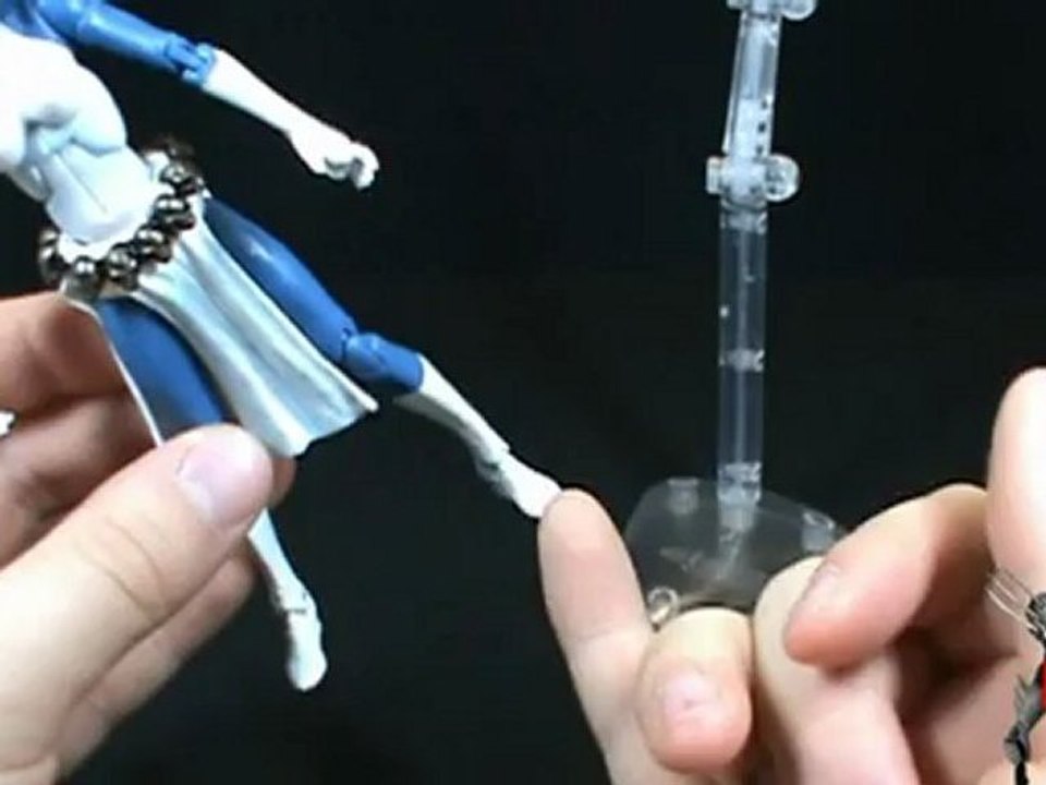 Toy Spot - Toy Biz Marvel Legends Sentinel Series Mystique