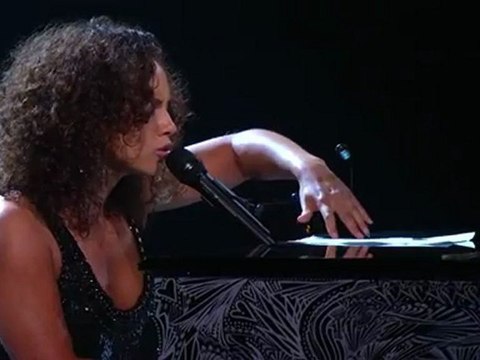 Alicia Keys - Caged Bird (Piano & I- AOL Sessions +1)