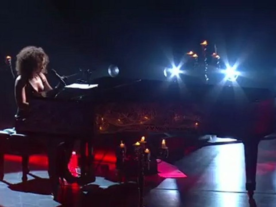 Alicia Keys - Fallin' (Piano & I- AOL Sessions +1)