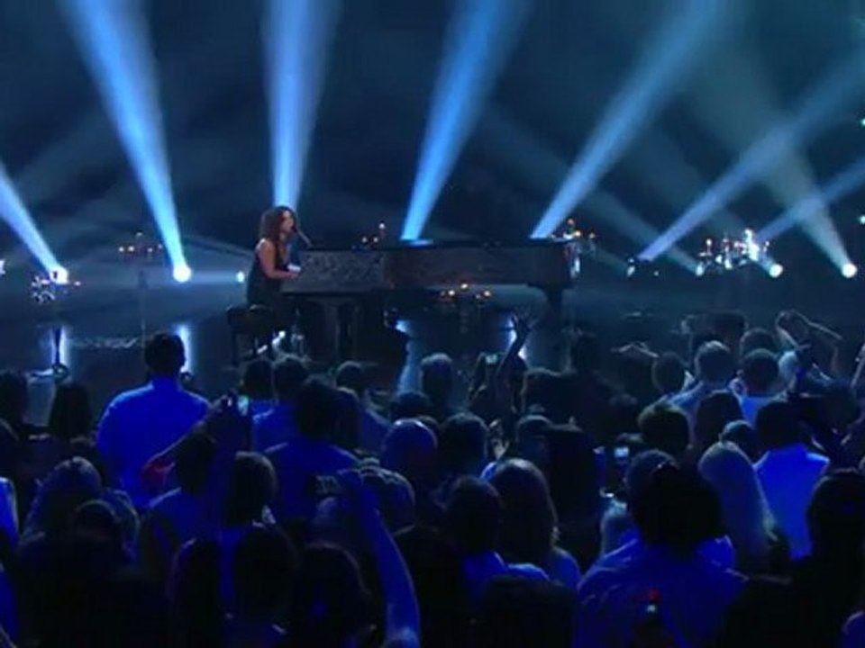 Empire State Of Mind (Part II) Broken Down (Piano & I- AO...