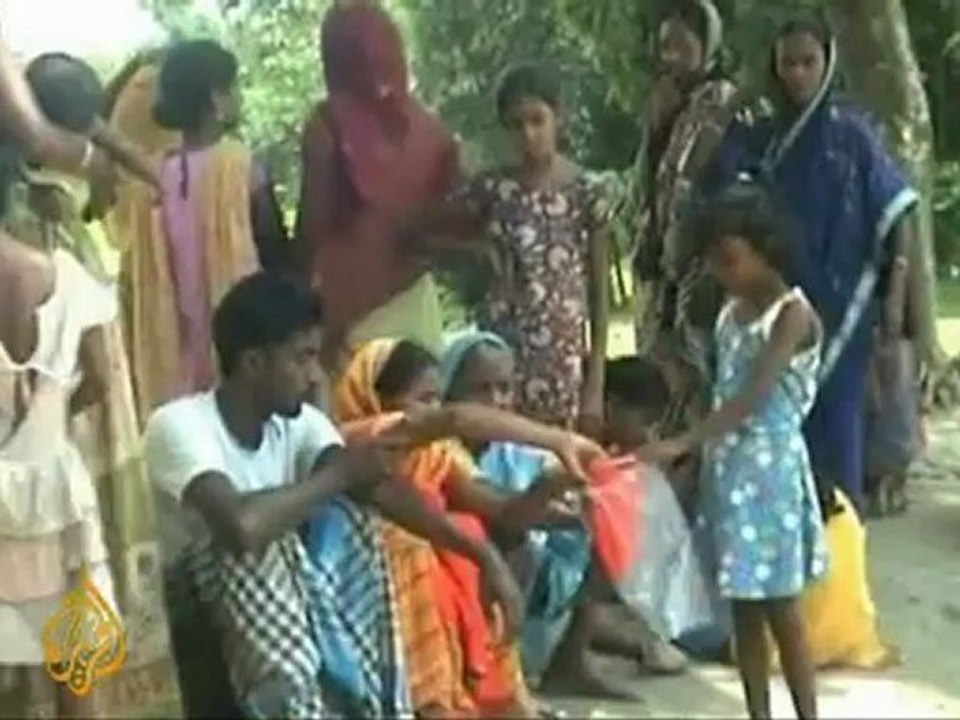 Panic over ethnic violence grips India