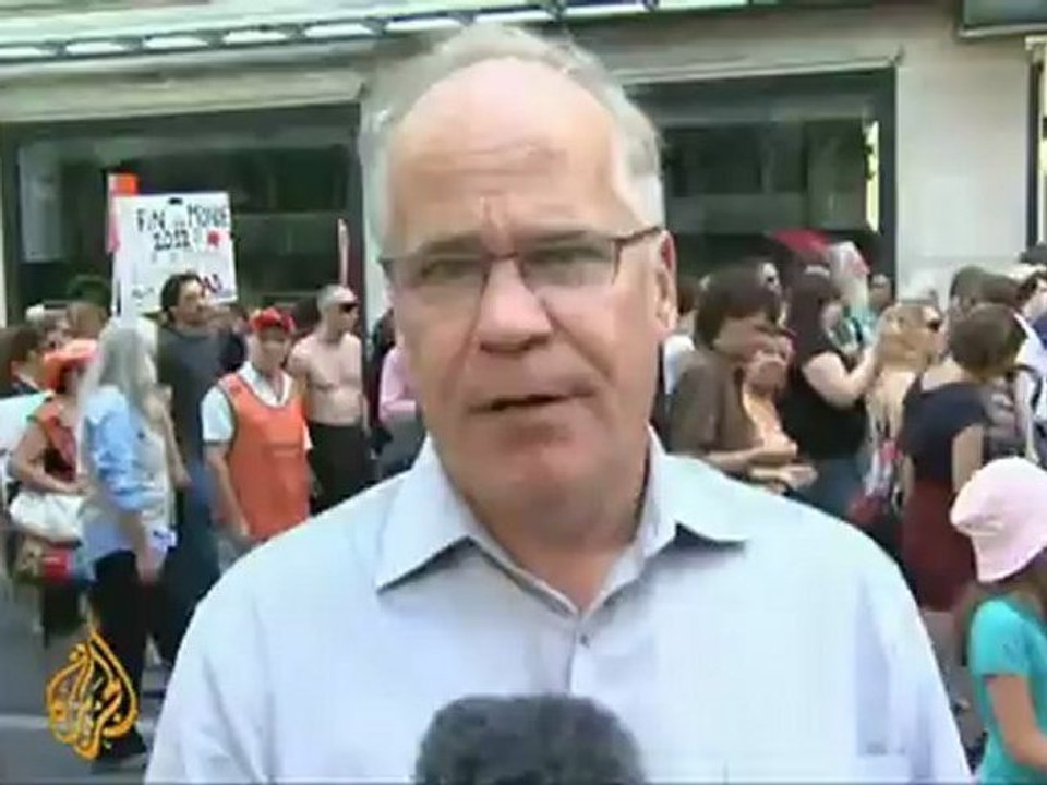 Canadian students resume protests