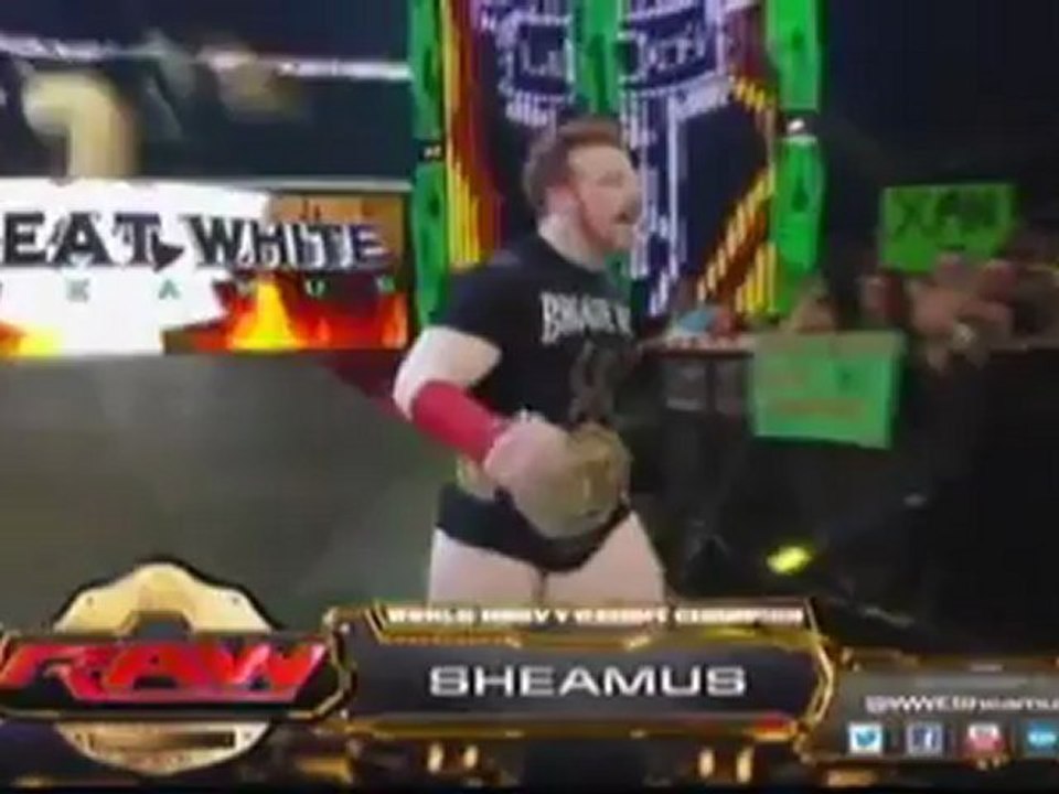 WWE Raw 9/3/12 7/16