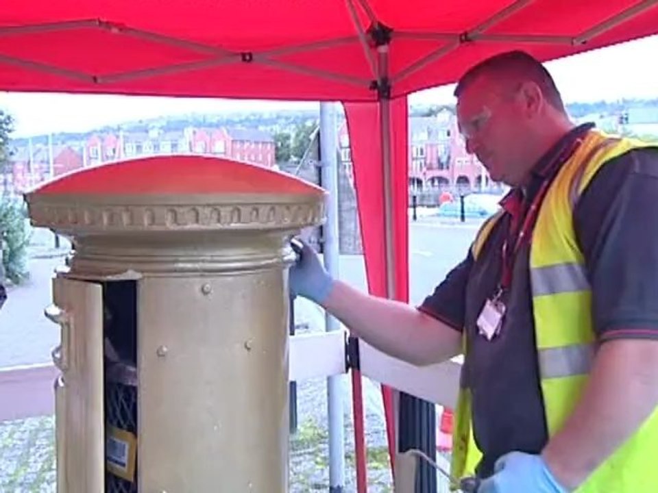 Ellie Simmonds gets second gold postbox