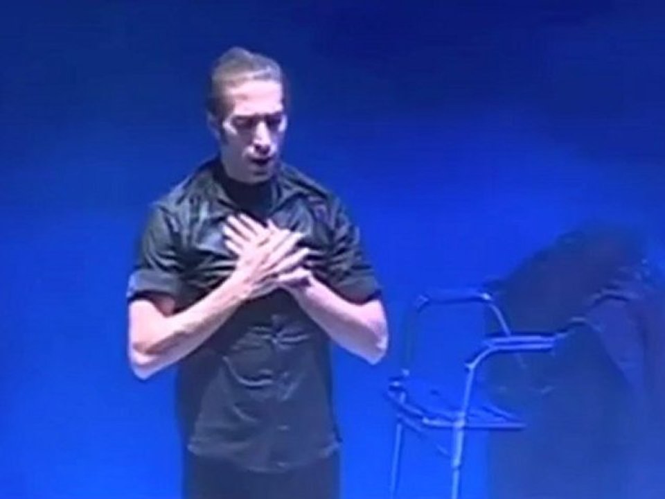 La curva, Israel Galvan