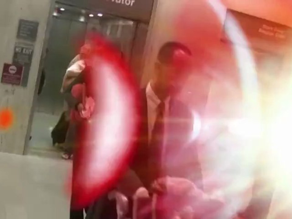 Hearbreaking Footage of Omarosa Hours After Michael Clarke Duncan's Passing