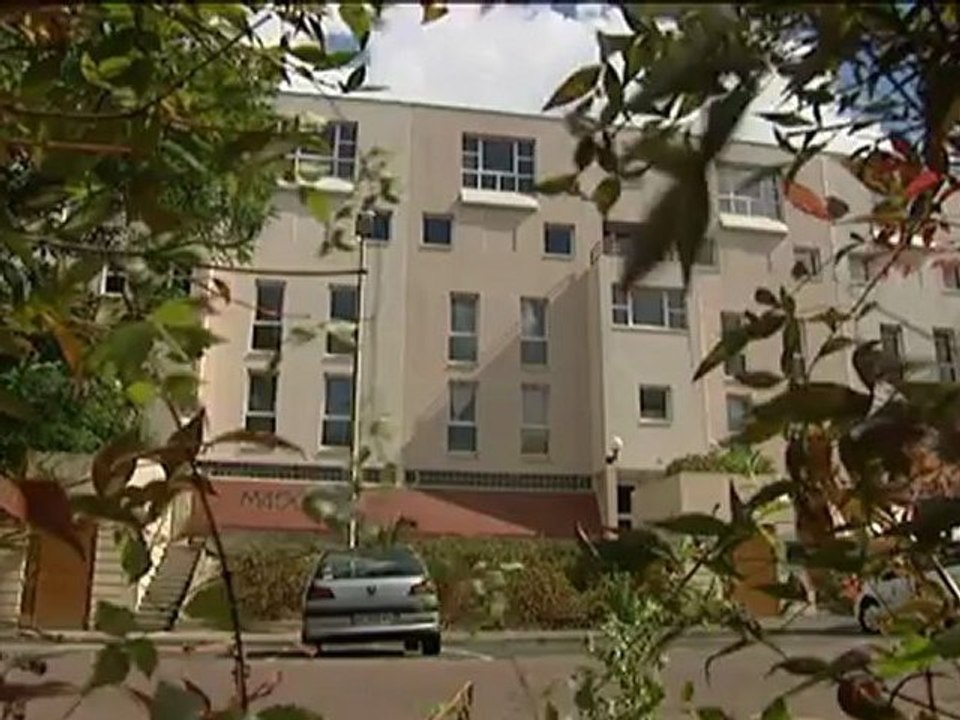 Immeuble menacé de démolition à Courcouronnes