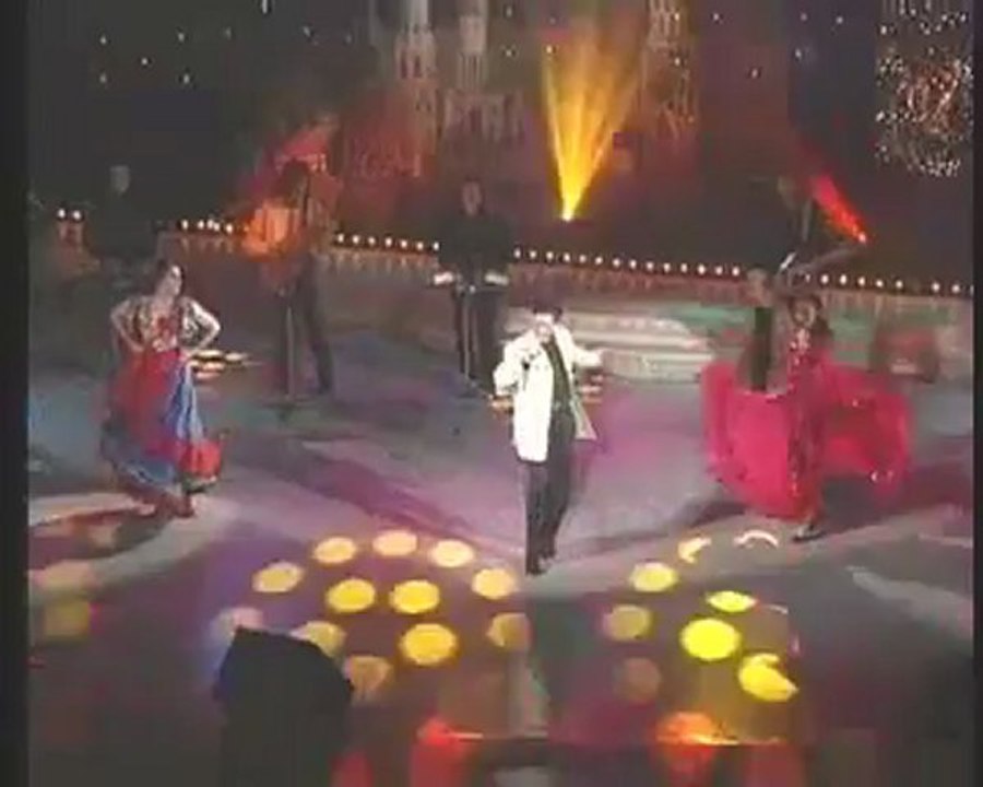 Я молодой-поет Михаил Михайлов