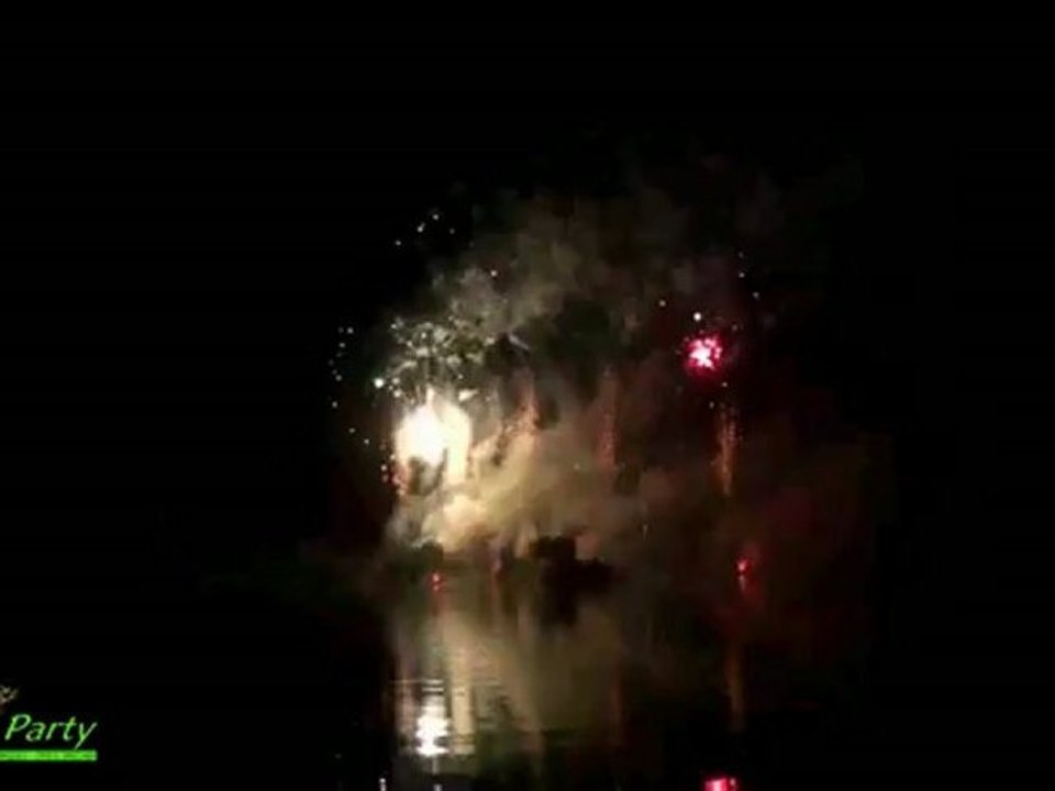 SPECTACLE PYROTECHNIQUE NAUTIQUE ET MUSICAL DE PYRO PARTY 2012