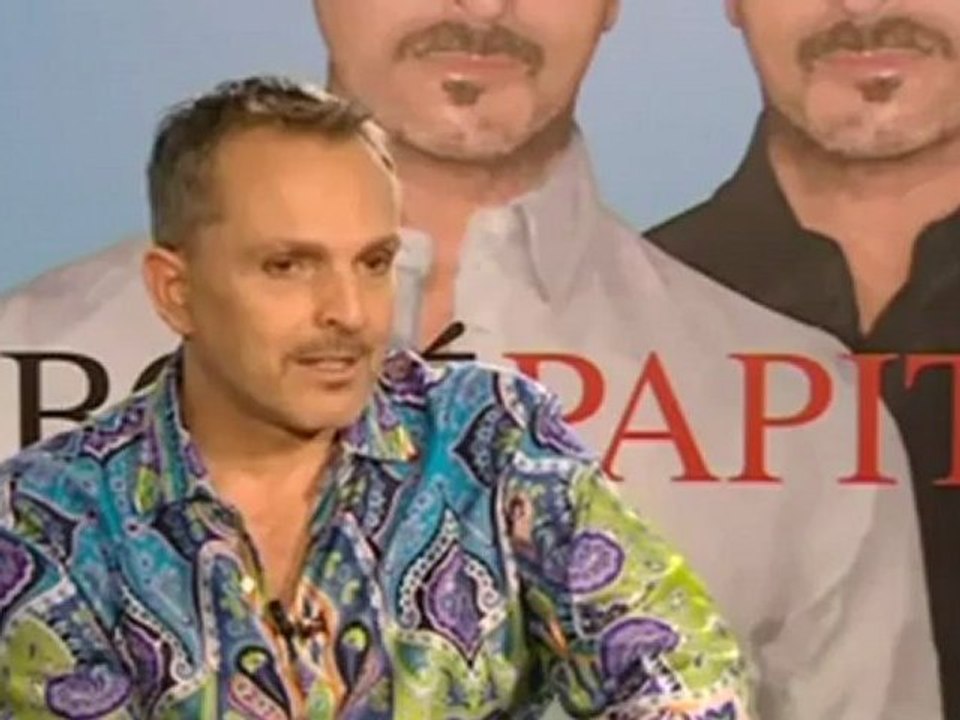 Miguel Bosé ya es "Papito" por partida doble