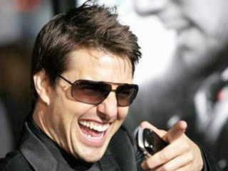 Tom Cruise Mobbed by Female Fans In Croatia - Hollywood Hot