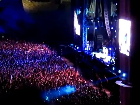 Red Hot Chili Peppers - Under The Bridge Live Athens 4 Sep