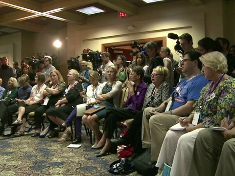 Mormon Democrats praise Romney, not his politics