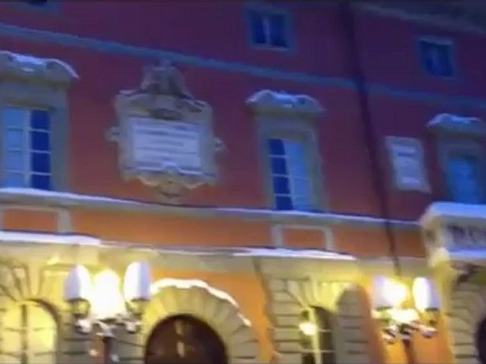 CAGLI (PU) IL PERICOLO ARRIVA DAI TETTI