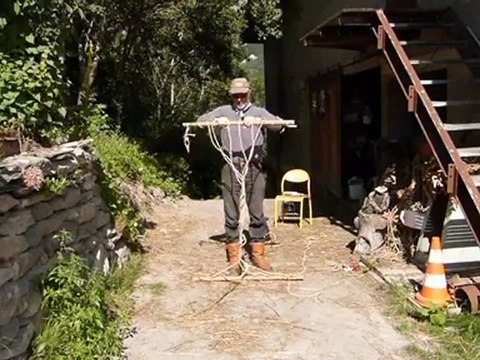 (Episode2) Faire ses foins avec un cheval et une motofaucheuse