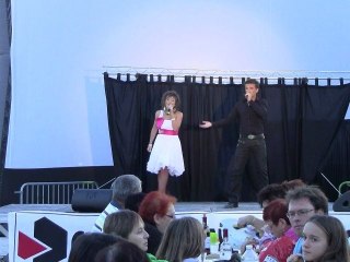 For me formidable  à  IZON  2012  HD 1080P